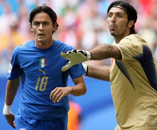 [德甲]五轮不胜 荷尔斯泰因不敌法兰克福.