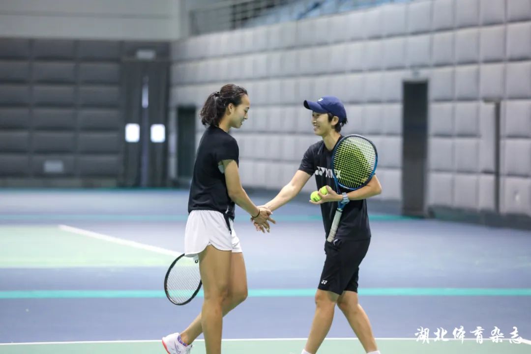 杨鸣晒与张峻豪黄秋实合影：塞翁失马焉知非福 期待你们用更强表现证明一切