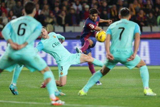 汉克·阿伦在退役后成为勇士队副总裁，继续为提高黑人球员地位而努力